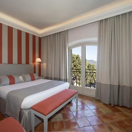 Otel La Bastide Du Port - De Charme