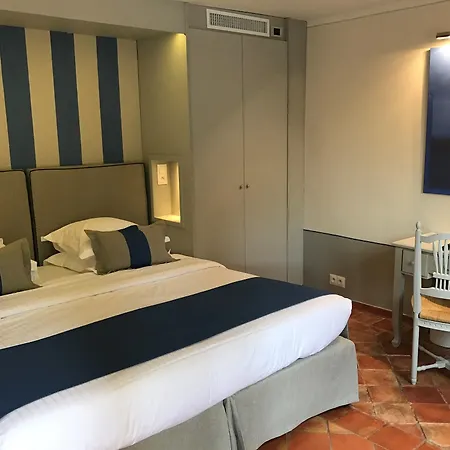 Hotel La Bastide Du Port - De Charme 4*