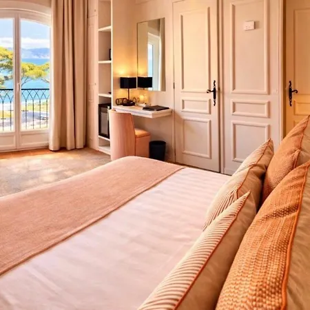 酒店 La Bastide Du Port - De Charme 4*