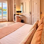 ホテル La Bastide Du Port - De Charme 4*