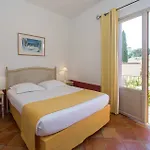 ホテル La Bastide Du Port - De Charme 4*