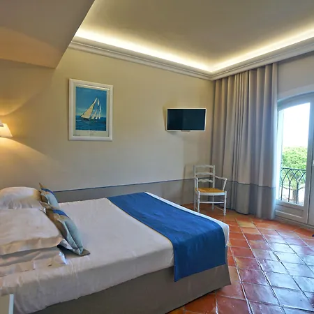 Hotel La Bastide Du Port - De Charme Saint-Tropez