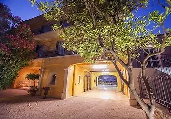 ホテル La Bastide Du Port - De Charme 4*