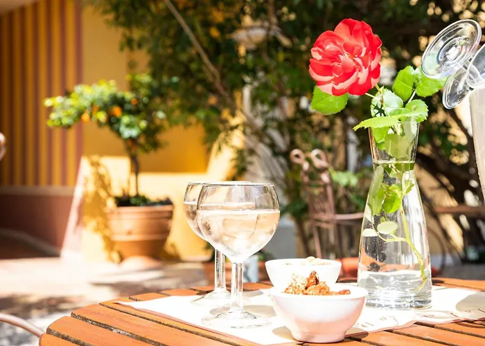 Szálloda La Bastide Du Port - De Charme Saint-Tropez