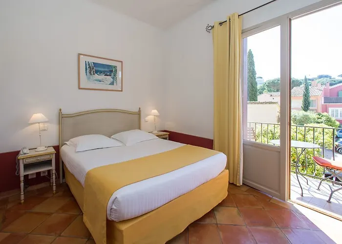 Hotell La Bastide Du Port - De Charme 4*